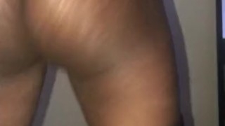 Slim thick ebony twerking