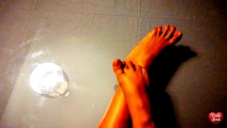 Relax with my legs and feet