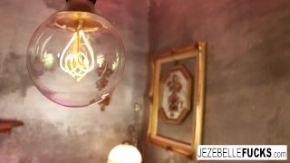 Bathtub solo session with Jezebelle Bond