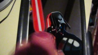 éjac sur mon miroir Star Wars Dark Vador