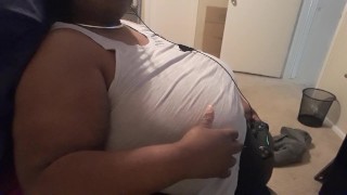 Big tits and gaming