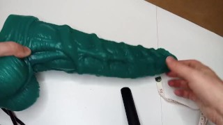 Unboxing Mr Hankey's toys SEAHORSE LARGE METALLIC GREEN MED FIRM