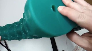 Unboxing Mr Hankey's toys SEAHORSE LARGE METALLIC GREEN MED FIRM