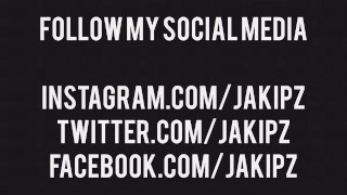 JAKIPZ PLAYING WITH BIG COCK IN GREY SWEATS