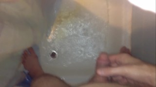 ich pinkel immer beim duschen