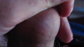 ça gonfle avec mon sperme dans le prépuce