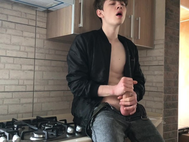 Sun Jerking Off - Step Son Jerking Off When His Daddy Not in Home (23cm) / Huge Load / - Free  Porn Videos - YouPorngay