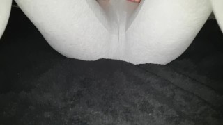 Squirting in Leggings