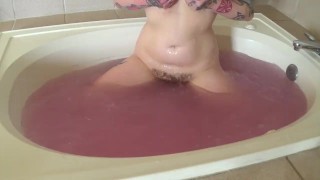 CHUBBY TATTOOED PUNK FINGER FUCKS HERSELF IN JACUZZI