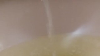 Pissing 1min 5 sec
