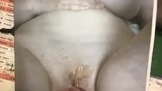 Jerking on pussy