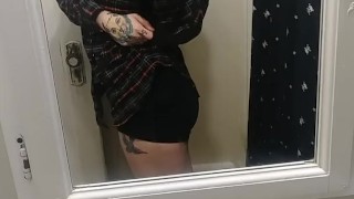 CUTE BLONDE RIPS A LOUD, SEXY FART IN THE MIRROR