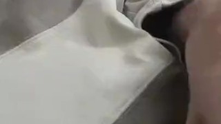 Jean-benjamin un jeune homme qui fait du sexe dans un lieu publique