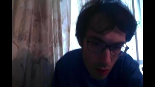 Jean-benjamin un homme qui aimes le porno