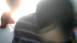 jean-benjamin frappe ses jolie fesses avec sa brosse a cheveau