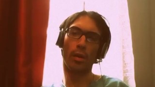 jean-Benjamin présente reportage sur des l'explication et un peu toute