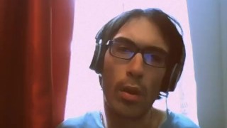 jean-Benjamin présente reportage sur des l'explication et un peu toute