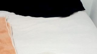 Horny whitey touching herself till she cums | awesome moans | sexy body
