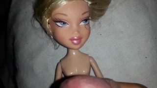 muñeca muy juguetona