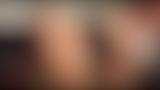 Amateur suce et se fait baiser pendant que son ami prend sa douche-Sextwoo-