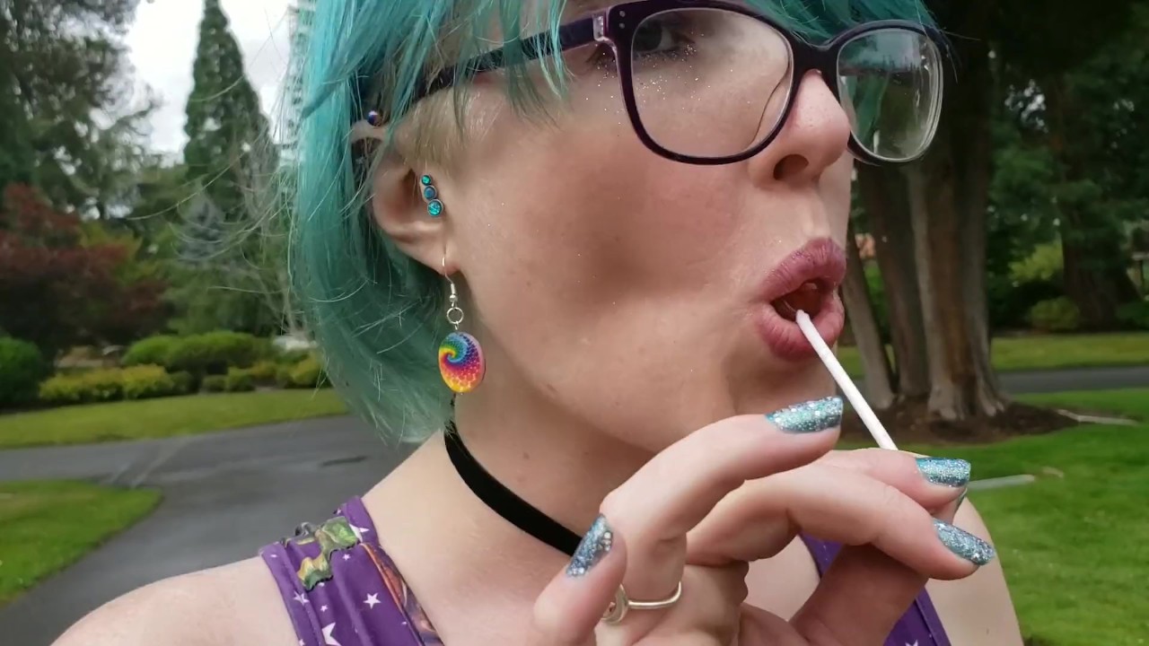 Seattle Ganja Goddess the Queen of Pussy Pops sucking lollipops ...