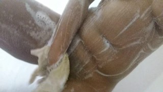 Cleaning this tight pussy