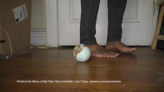 amaninheels | Giant Crossdresser | World at the Mercy of My Feet (Teaser)