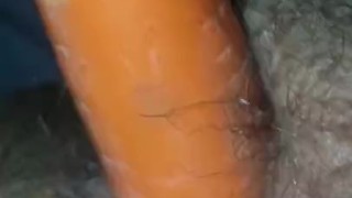 Natural BBW Pussy Carrot 