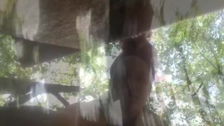 HD: Up close - Pissing in the Woods