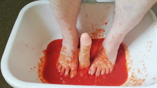 Fun with tomatoes and dildo