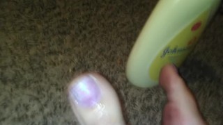 Milf feet play
