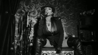 Mistress Kennya: Boss