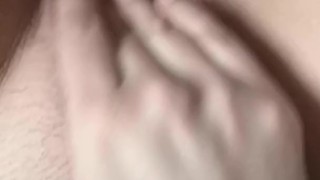 MILF making herself squirt
