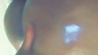 Oily booty rub