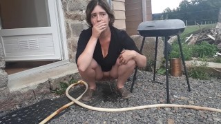 Paradis du voyeurisme, les pervers français adorent le voyeurisme!