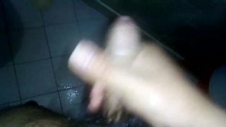 Me masturbo pensando en Emily Willis / I masturbated thinking about Emily