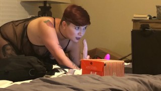 blow job during show