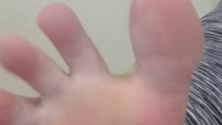 Sweaty sock peel off