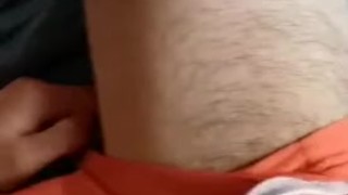 Le mie gambe e il mio pacco sotto il costume