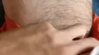 Le mie gambe e il mio pacco sotto il costume