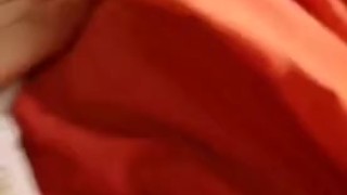 Le mie gambe e il mio pacco sotto il costume