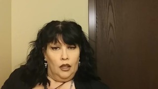 Quickie milf orgasm at work