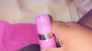 Fat Pussy | Vibrator Fun