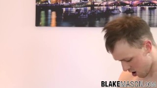 Twink Jaymie Young bangs hot boyfriend and cumshot