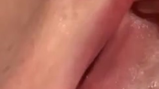 Stretching my tight wet pussy
