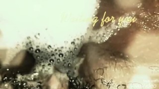 Pussy play time in tub