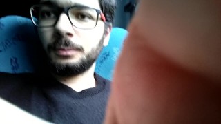 Masturbando no ônibus indo pra praia (parte 2)