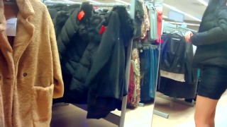  MILF IN TIGHT MINISKIRT AND HIGH HEEL