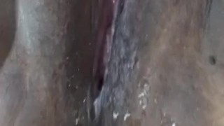 Making my fat pussy squirt