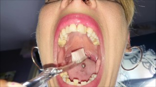 Mouth, tongue and teeth fetish II - Short